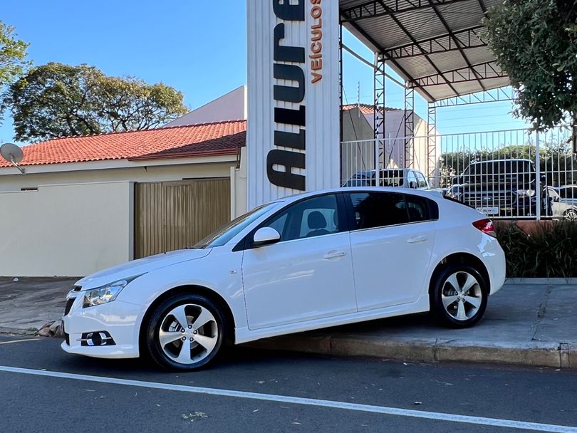 Chevrolet CRUZE HB Sport LT 1.8 16V FlexP. 5p Mec