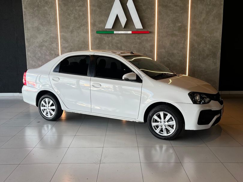 Toyota ETIOS X Plus Sedan 1.5 Flex 16V 4p Aut.