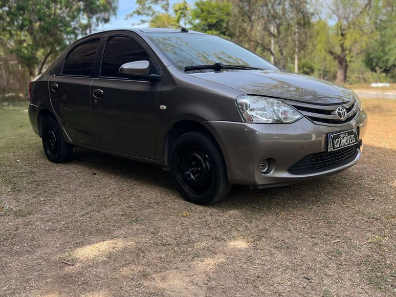 Toyota ETIOS XS Sedan 1.5 Flex 16V 4p Aut.
