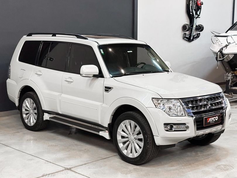 Mitsubishi Pajero HPE Full 3.2 4x4 T.I.Dies. 5p Aut
