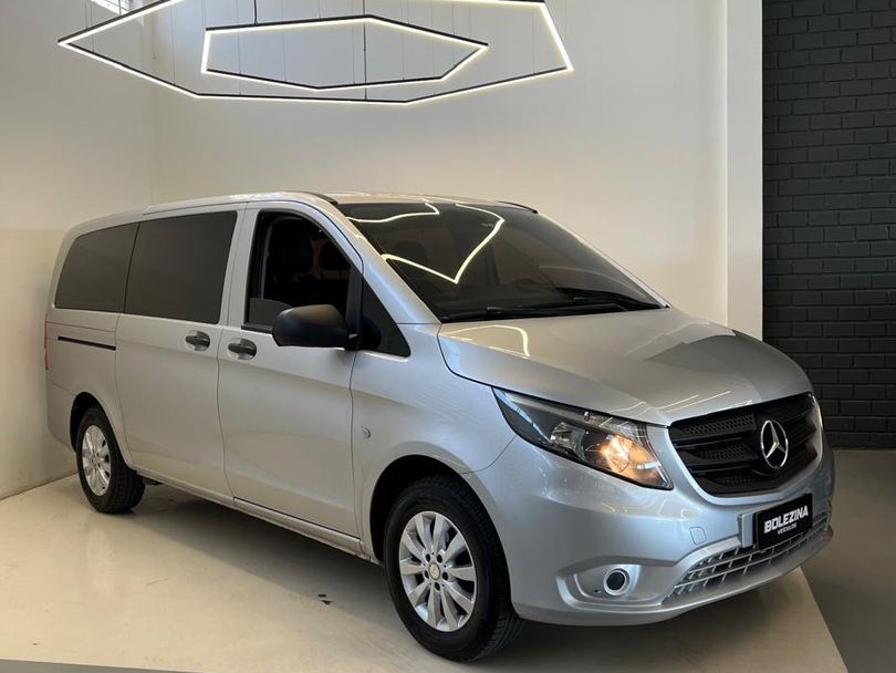 Mercedes VITO TOURER 119 Luxo 2.0 Flex 8Lug. Mec.
