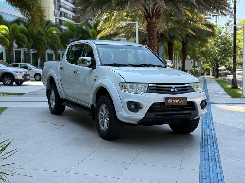 Mitsubishi L200 Triton HPE 3.2 CD TB Int.Diesel Aut