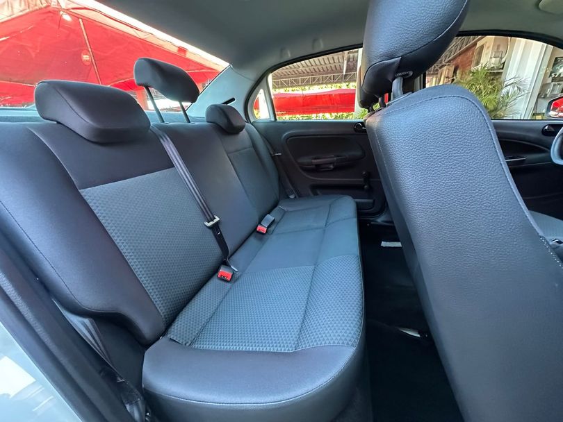 VolksWagen VOYAGE 1.0 Flex 12V 4p