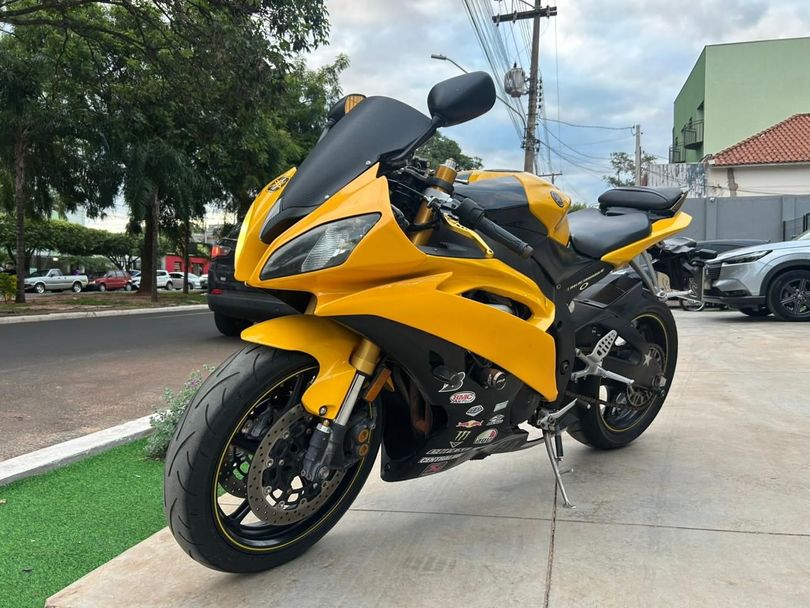 YAMAHA YZF R-6 600
