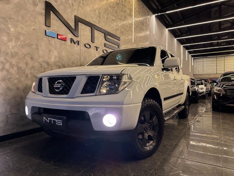 Nissan Frontier XE  CD 4x4 2.5 TB Diesel