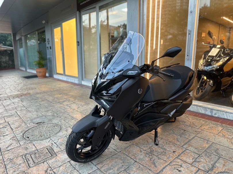 YAMAHA 300 CONNECTED