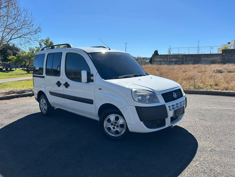 Fiat Doblo ESSENCE 1.8 Flex 16V 5p