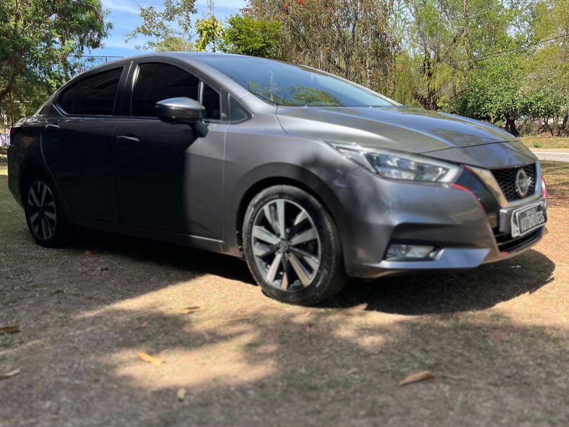 Nissan VERSA Exclusive 1.6 16V Flex Aut.