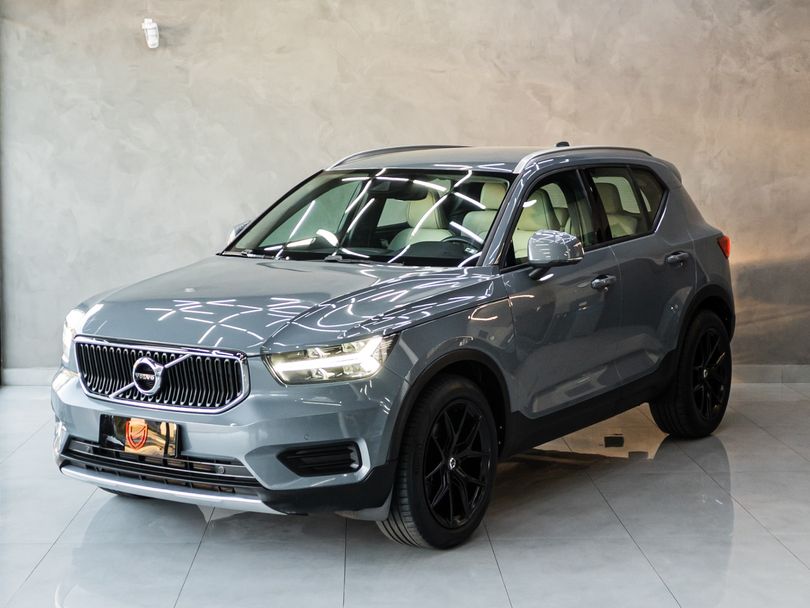 Volvo XC 40 T-4 MOMENTUM 2.0 190cv FWD