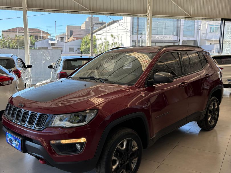 Jeep COMPASS TRAILHAWK 2.0 4x4 Dies. 16V Aut.