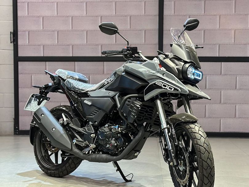 SHINERAY XY 200 STORM EFI