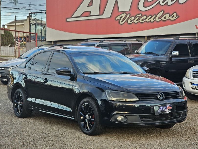 VolksWagen JETTA Highline 2.0 TSI 16V 4p Tiptronic