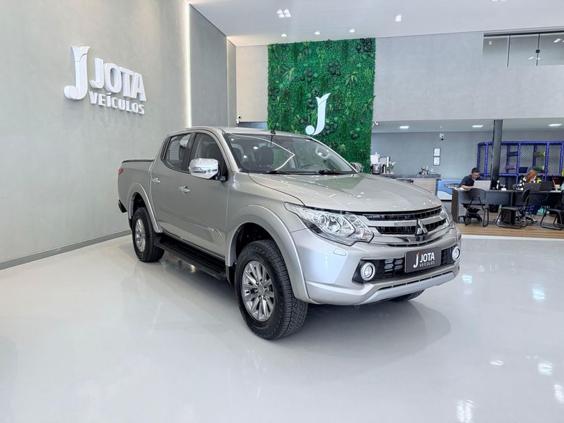 Mitsubishi L200 Triton Sport HPE-S 2.4 CD Dies. Aut