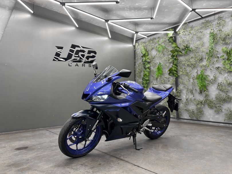 YAMAHA YZF R-3 321/ABS