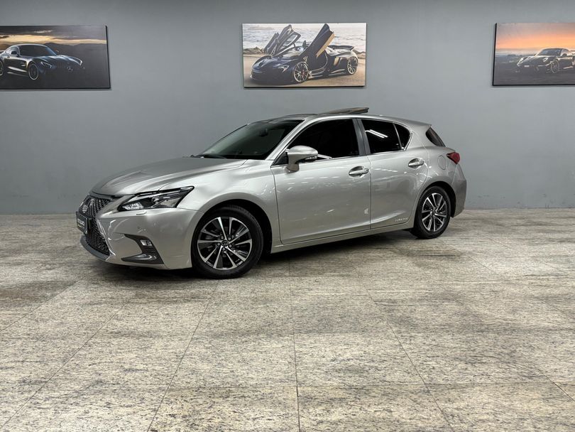 Lexus CT200h  1.8 16V Aut. (Híbrido)