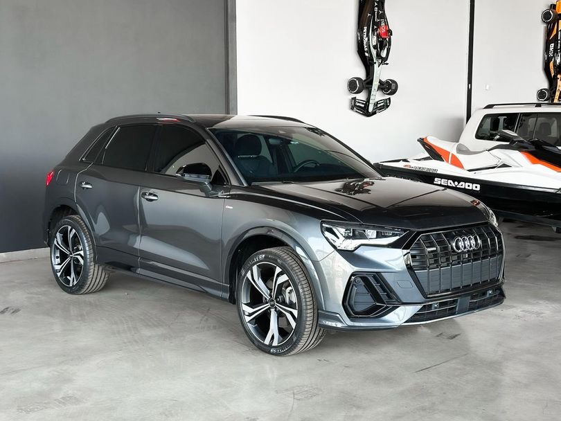 Audi Q3 Perf. Black 2.0 TFSI Tiptr. Quattro