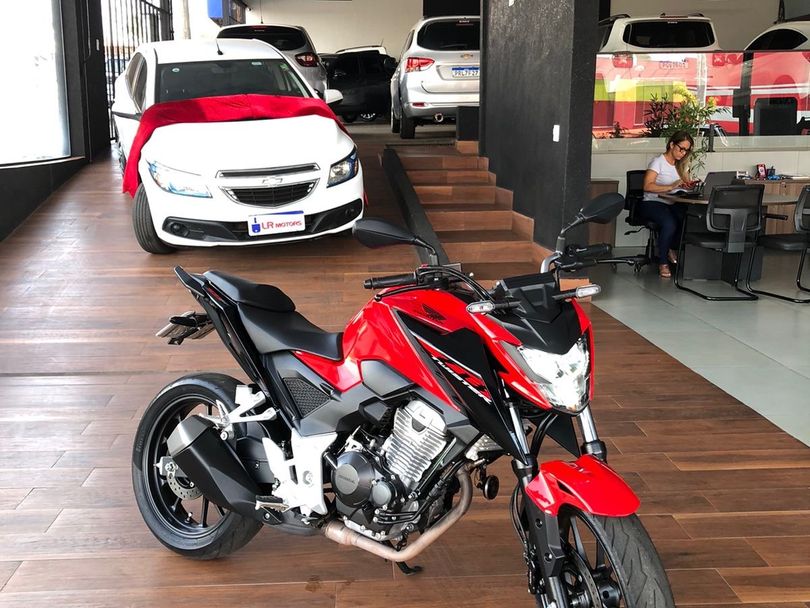 HONDA CB 300F Twister Flex