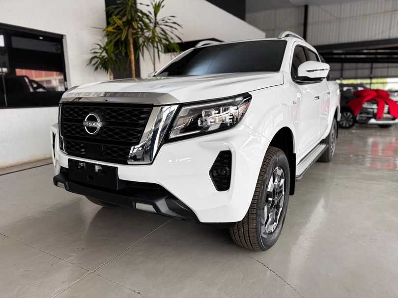 Nissan Frontier PLATI. CD  2.3 Bi-TB Dies.Aut.