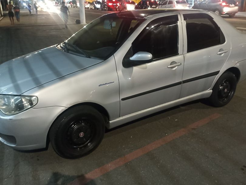 Fiat Siena Celebration 1.0 Fire Flex 8V 4p