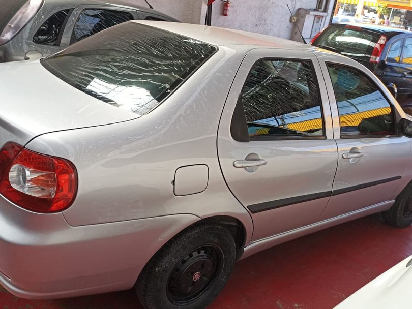 Fiat Siena Celebration 1.0 Fire Flex 8V 4p