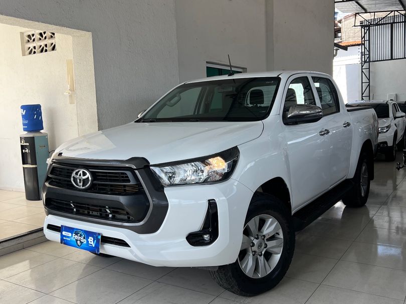 Toyota Hilux CD 4x4 2.8 Diesel Mec.