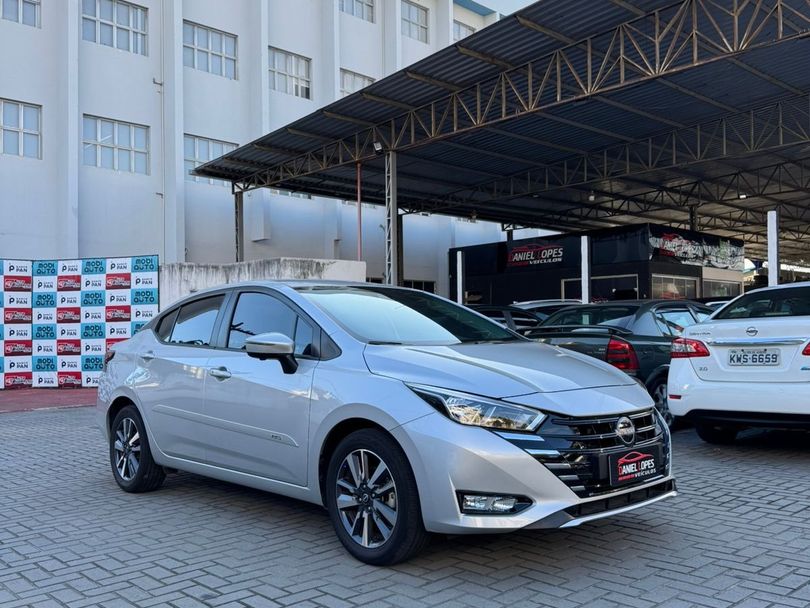 Nissan VERSA Advance 1.6 16V Flex Aut.