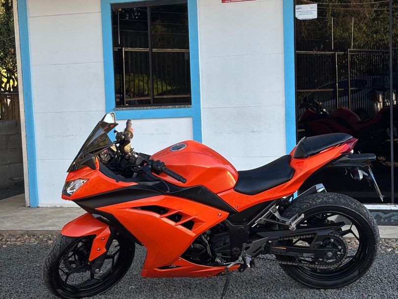 KAWASAKI NINJA 300