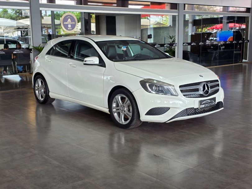 Mercedes Classe A 200 1.6 TB 16V Style 156cv Aut.