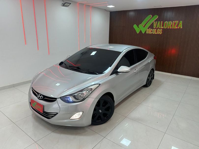 Hyundai Elantra GLS 1.8 16V Aut.