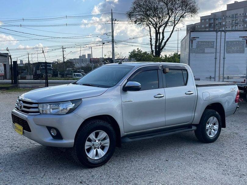 Toyota Hilux CD SRV 4x4 2.8 TDI Diesel Aut.