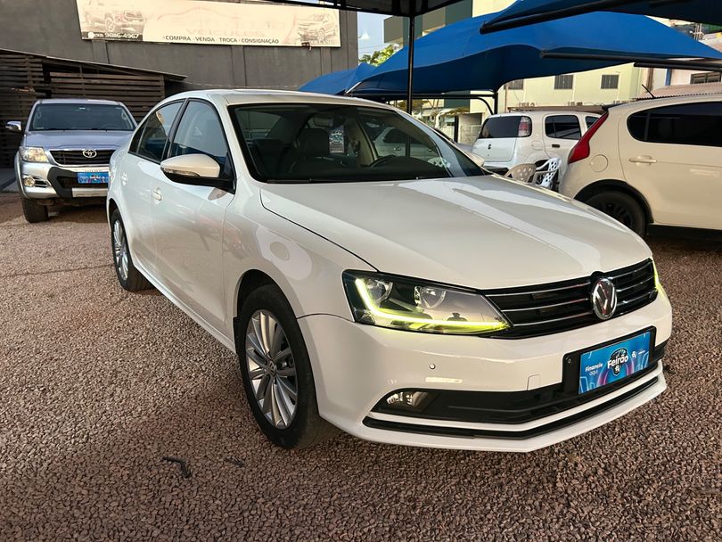 VolksWagen JETTA Comfortline 1.4 TSI 16V 4p Aut.