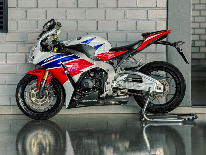 HONDA CBR 1000 RR Fireblade