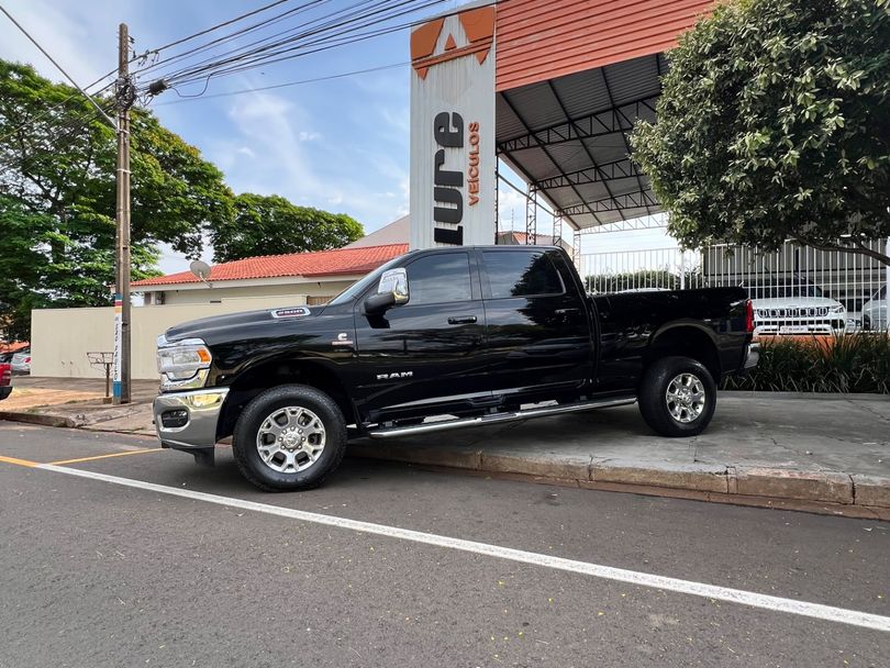 RAM 2500 LARAMIE  6.7 TDI  CD 4x4 Diesel