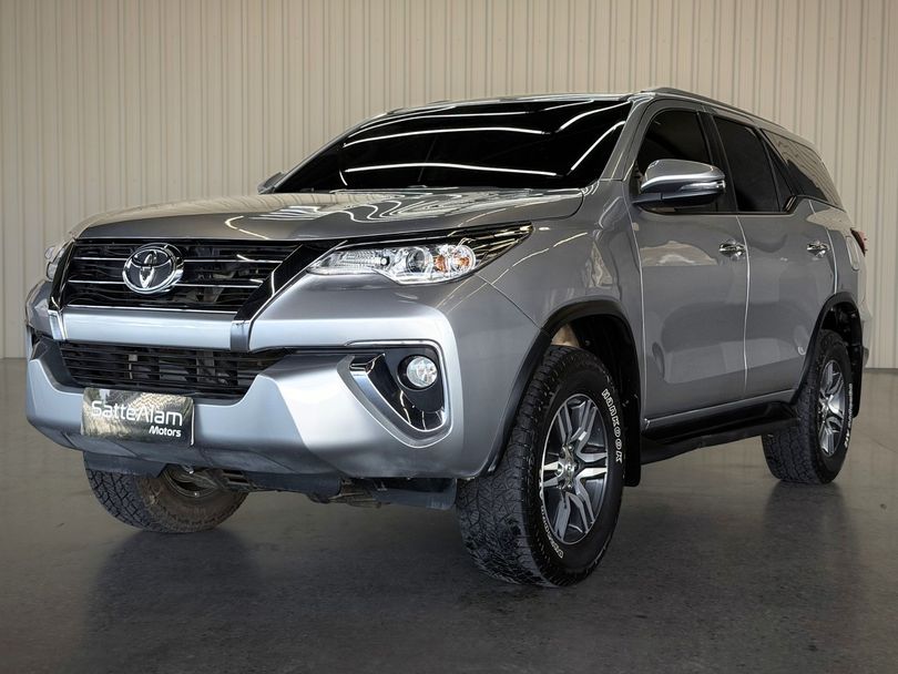 Toyota Hilux SW4 SRV 4x2 2.7 Flex 16V Aut.