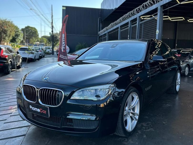 BMW 750i M Sport Sedan 4.4 V8 450cv Aut.