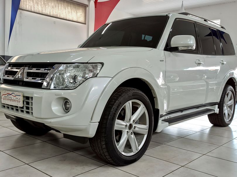 Mitsubishi Pajero HPE Full 3.2 4x4 T.I.Dies. 5p Aut