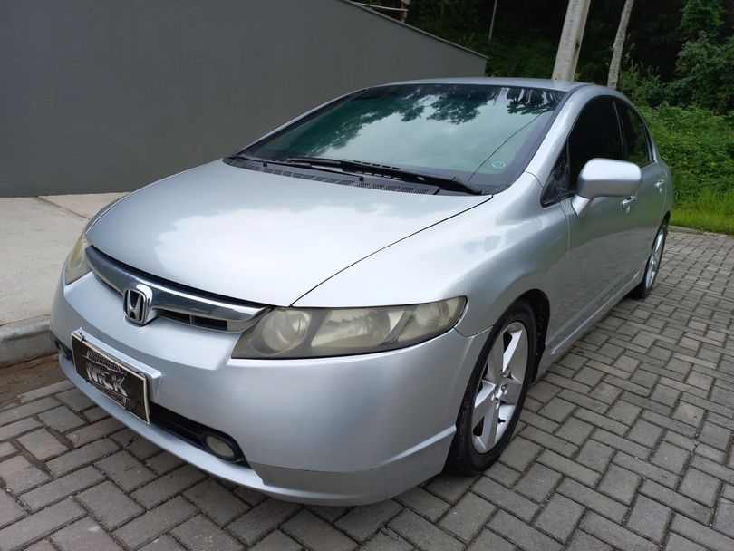 Honda Civic Sedan LXS 1.8/1.8 Flex 16V Aut. 4p