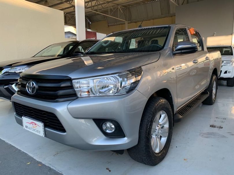 Toyota Hilux CD 4x4 2.8 Diesel Mec.