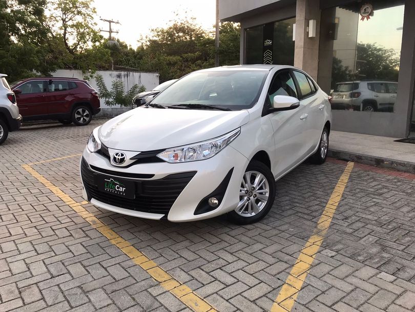 Toyota YARIS XL Sedan 1.5 Flex 16V 4p Mec.