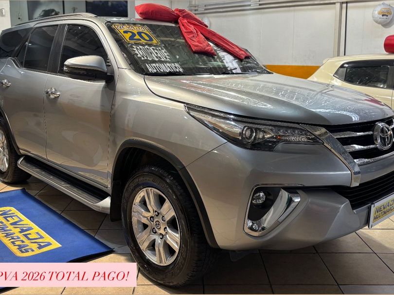 Toyota Hilux SW4 SRX 4x4 2.8 TDI 16V Dies. Aut.