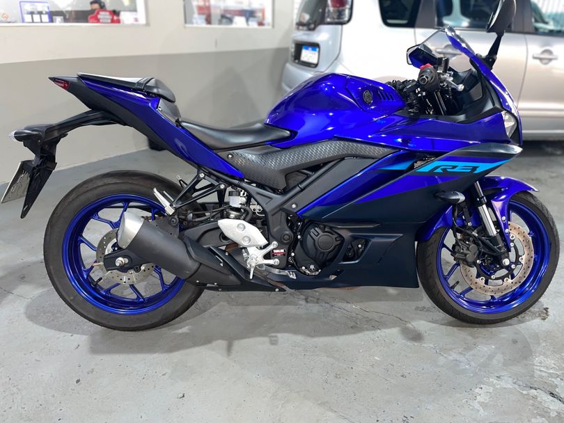 YAMAHA YZF R-3 321/ABS