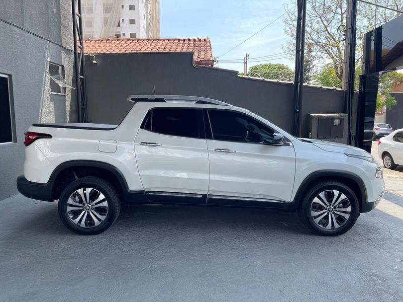 Fiat Toro Volcano 1.3 T270 4x2 Flex Aut.