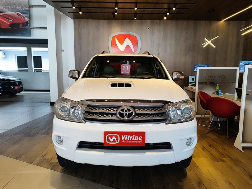 Toyota Hilux SW4 SRV D4-D 4x4 3.0 TDI Dies. Aut