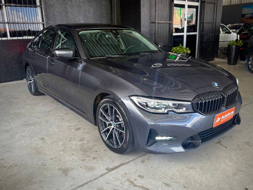 BMW 330i Sport 2.0 TB 16V 4p