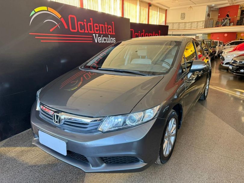 Honda Civic Sedan LXS 1.8/1.8 Flex 16V Aut. 4p