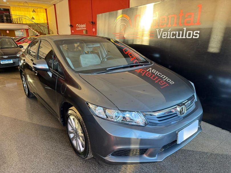 Honda Civic Sedan LXS 1.8/1.8 Flex 16V Aut. 4p