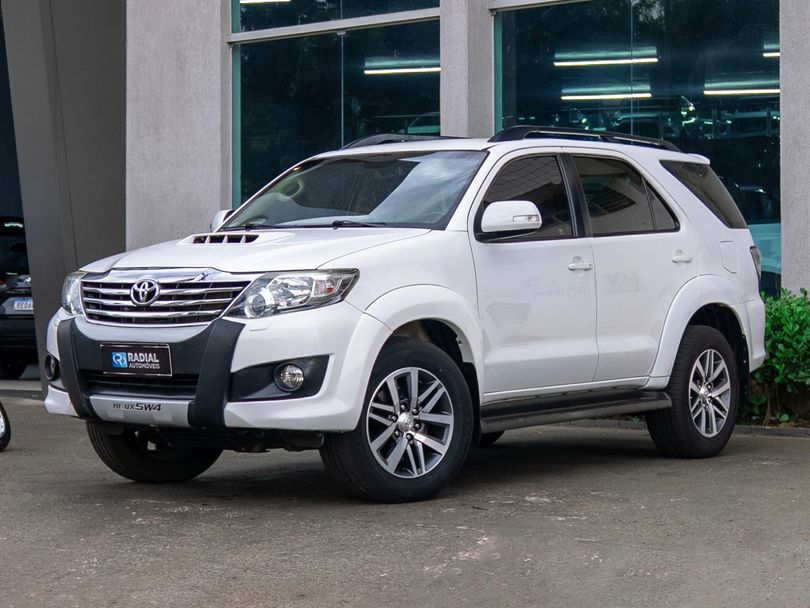 Toyota Hilux SW4 SRV D4-D 4x4 3.0 TDI Dies. Aut