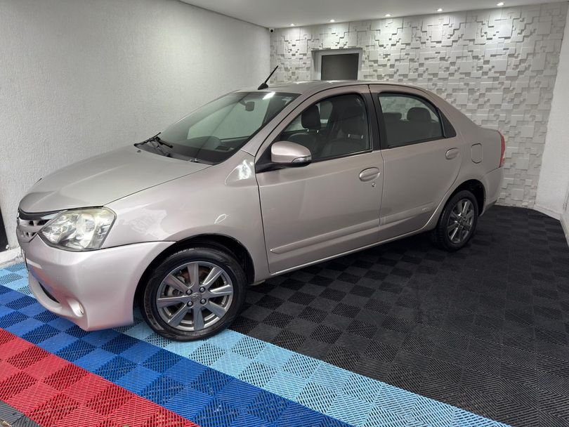 Toyota ETIOS XLS Sedan 1.5 Flex 16V 4p Aut.