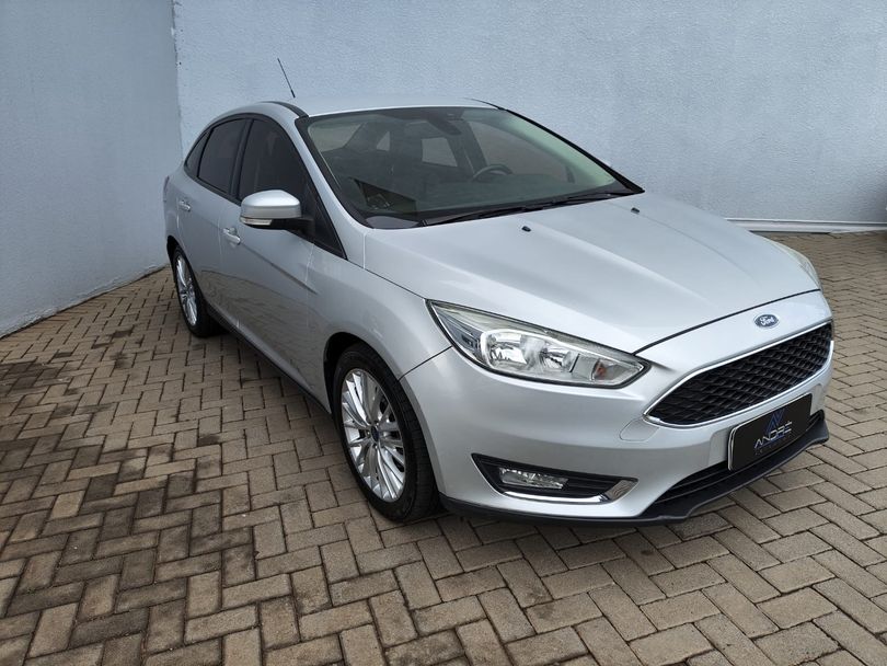Ford Focus 2.0 16V/SE/SE Plus Flex 5p Aut.
