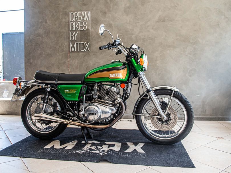 YAMAHA TX750